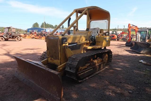 Image of International Harvester 500 equipment image 3