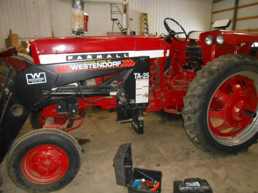 Image of Farmall 504 Image 0