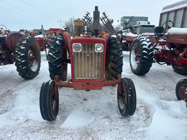 Image of International Harvester 504 equipment image 1