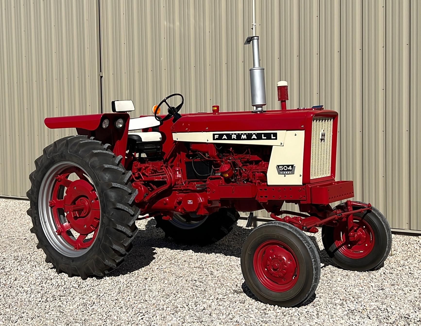 Main image International Harvester 504