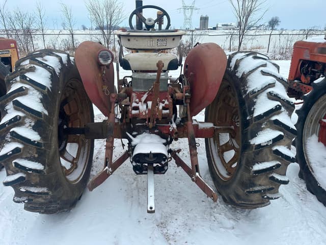Image of International Harvester 504 equipment image 4