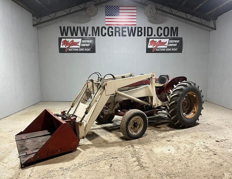 Image of International Harvester 504 Primary image