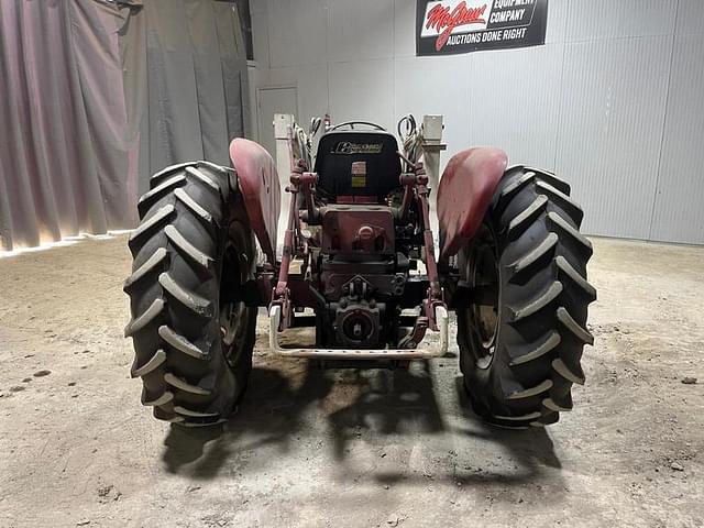 Image of International Harvester 504 equipment image 3