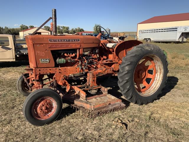 Image of International Harvester 504 equipment image 1