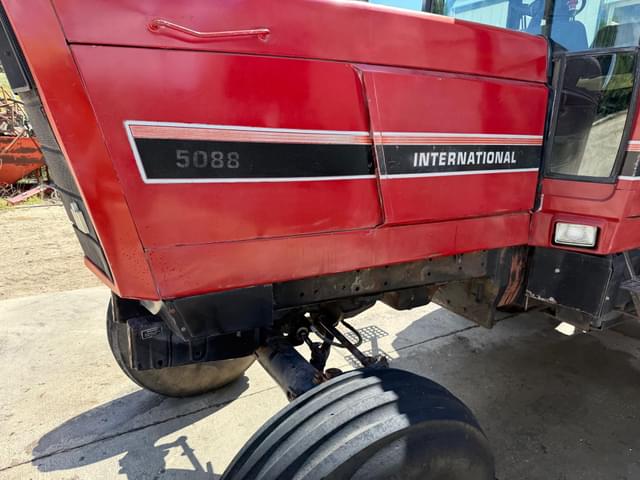 Image of International Harvester 5088 equipment image 3