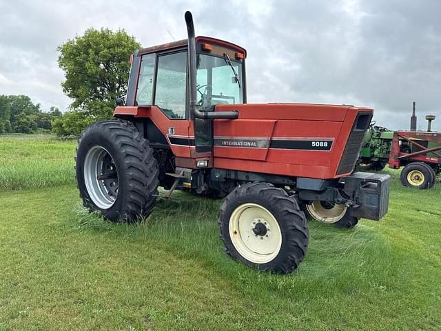 Image of International Harvester 5088 equipment image 4
