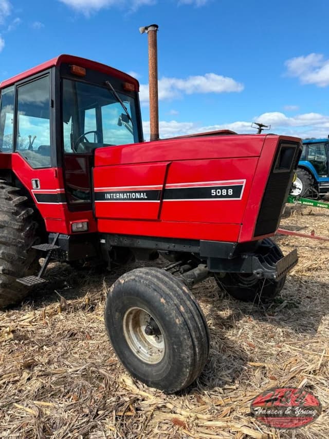 Image of International Harvester 5088 equipment image 2
