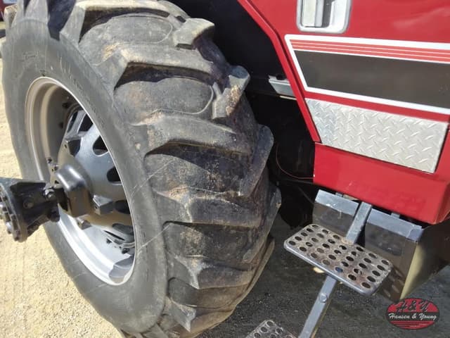 Image of International Harvester 5088 equipment image 4