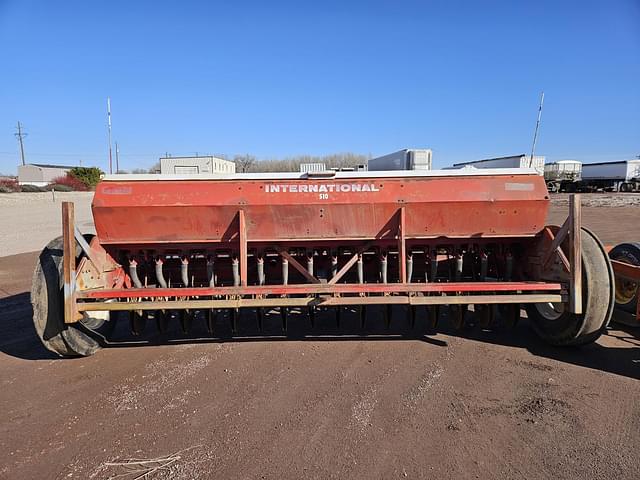 Image of International Harvester 510 equipment image 1