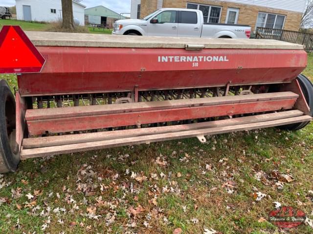 Image of International Harvester 510 equipment image 4