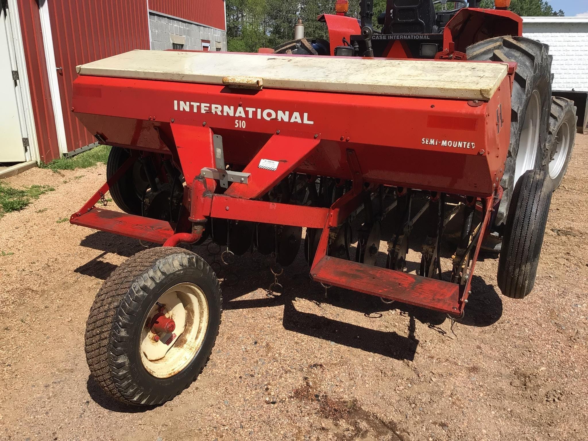 International Harvester 510 Equipment Image0