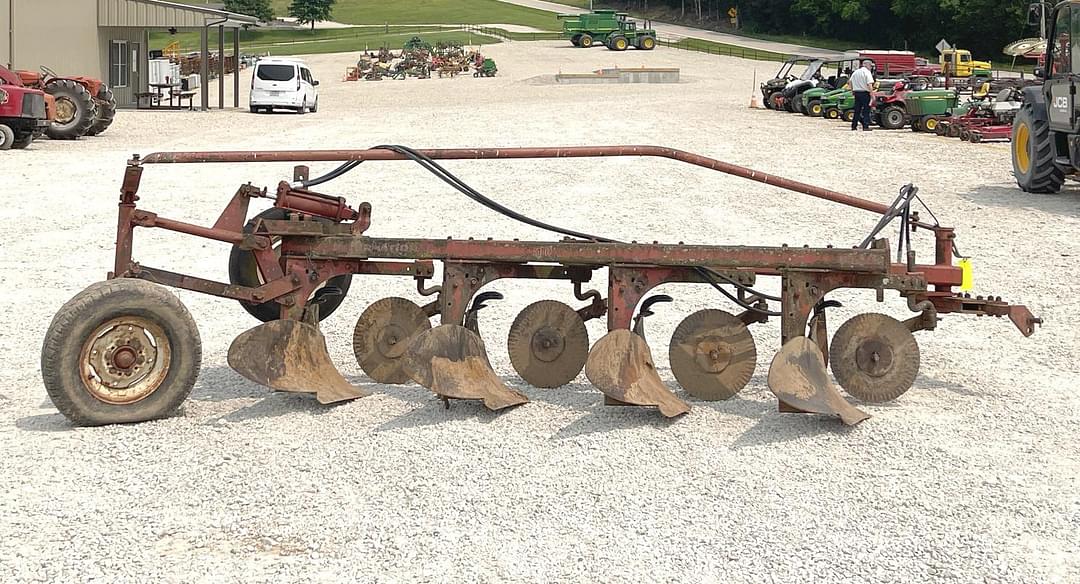 Image of International Harvester 510 Primary image