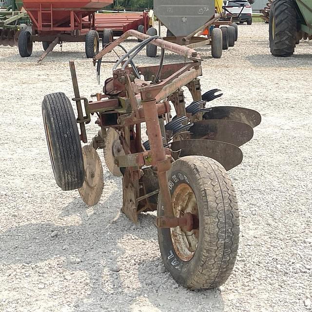 Image of International Harvester 510 equipment image 3