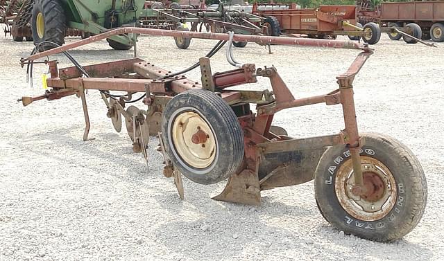 Image of International Harvester 510 equipment image 4
