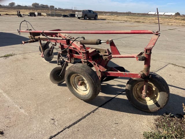 Image of International Harvester 510 equipment image 2