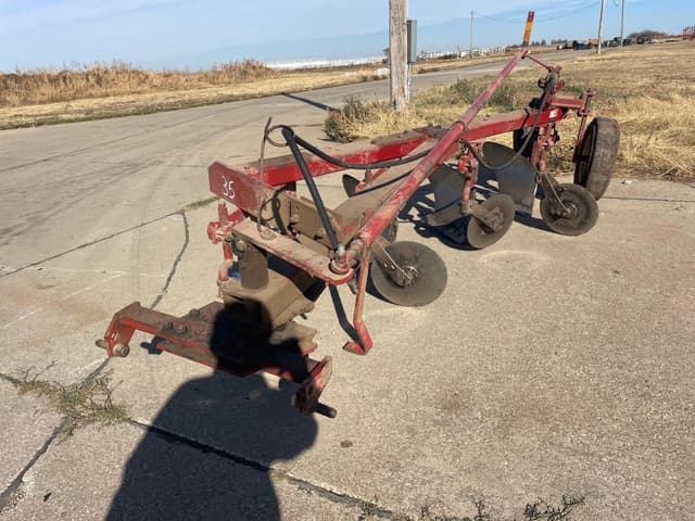 Image of International Harvester 510 equipment image 1