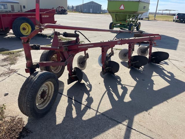 Image of International Harvester 510 equipment image 3