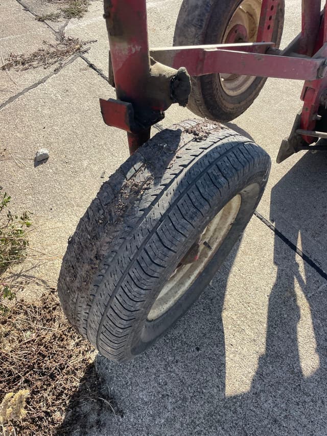 Image of International Harvester 510 equipment image 4