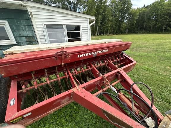 Image of International Harvester 510 equipment image 4