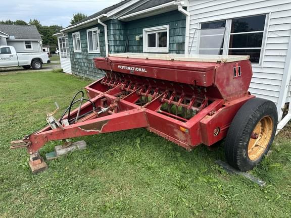 Image of International Harvester 510 equipment image 2