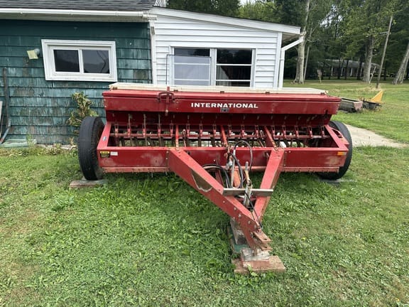 International Harvester 510 Equipment Image0
