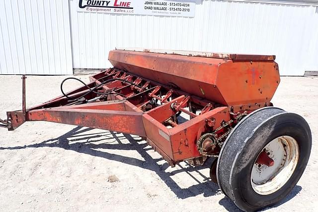 Image of International Harvester 510 equipment image 1