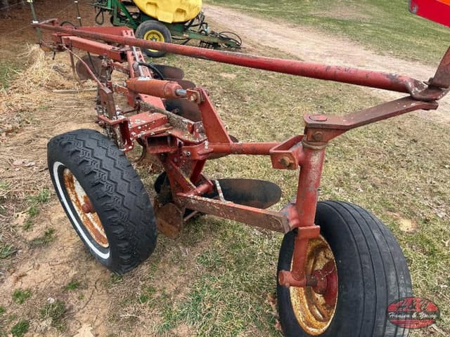 Image of International Harvester 510 equipment image 3