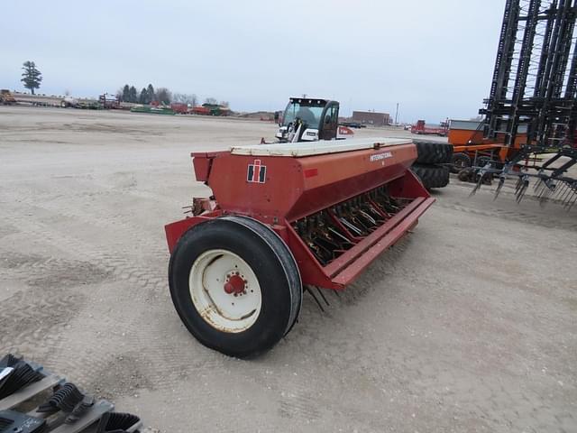 Image of International Harvester 510 equipment image 3