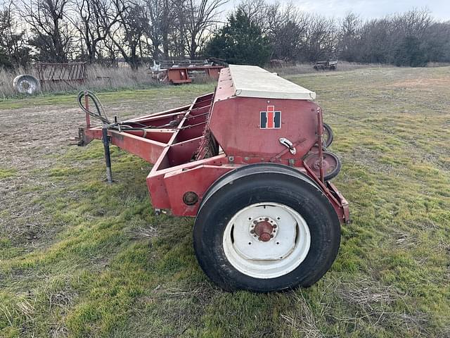 Image of International Harvester 510 equipment image 2