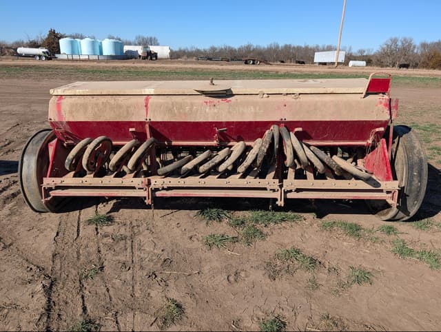 Image of International Harvester 510 equipment image 4