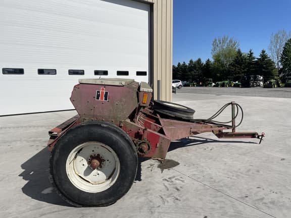 Image of International Harvester 510 equipment image 1