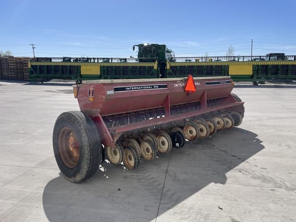 Image of International Harvester 510 equipment image 4