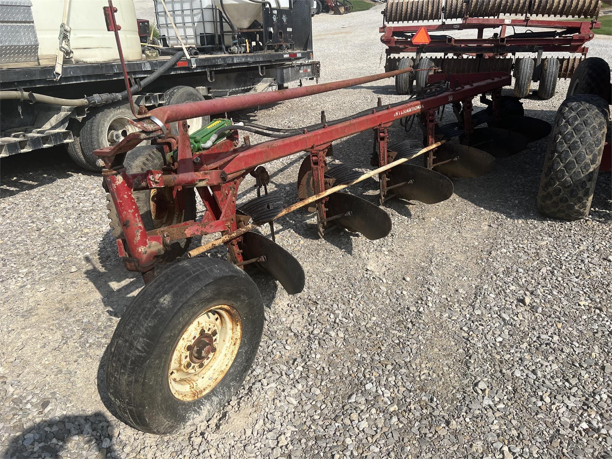 Main image International Harvester 510