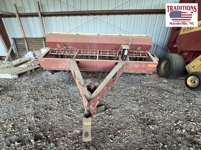 Image of International Harvester 510 equipment image 1
