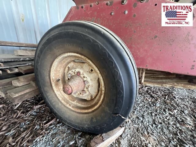 Image of International Harvester 510 equipment image 3