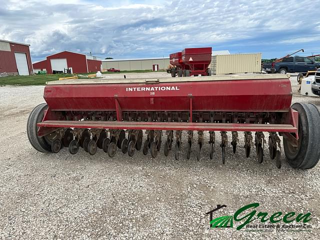 Image of International Harvester 510 equipment image 3