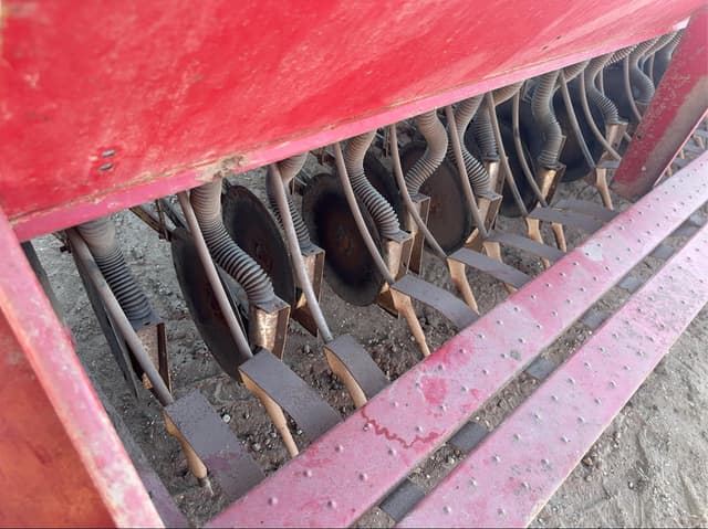 Image of International Harvester 510 equipment image 3