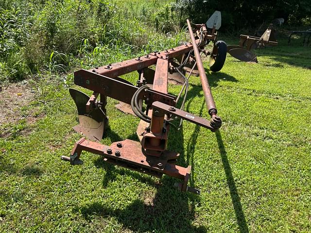 Image of International Harvester 510 equipment image 2