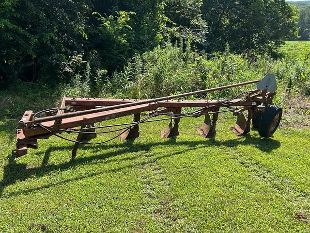 Image of International Harvester 510 equipment image 3