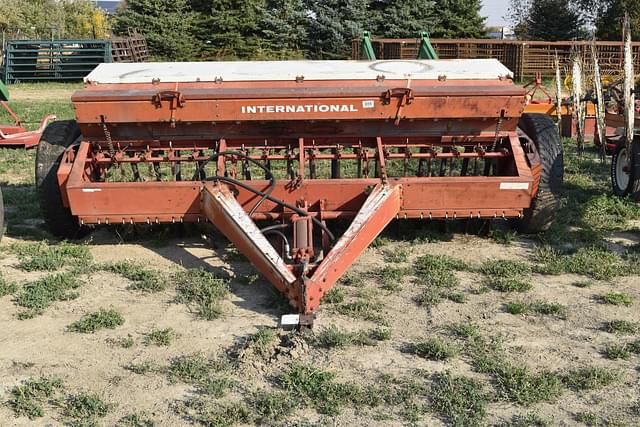 Image of International Harvester 510 equipment image 1