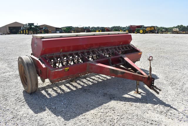 Image of International Harvester 510 equipment image 2