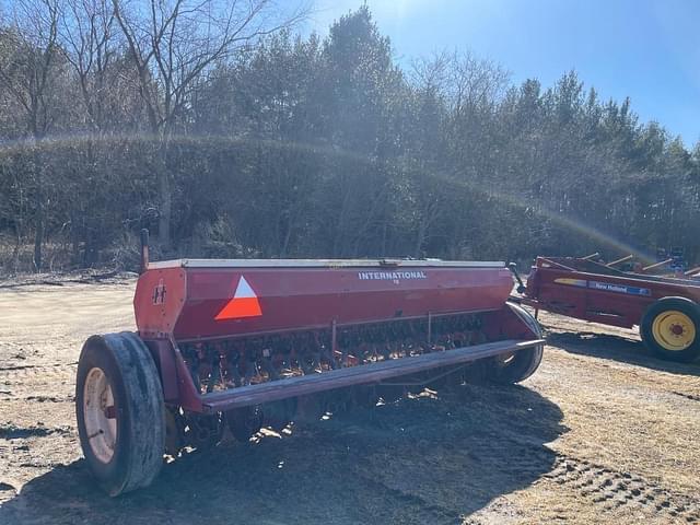 Image of International Harvester 510 equipment image 3