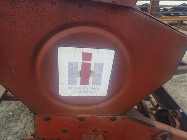 Image of International Harvester 510 equipment image 3