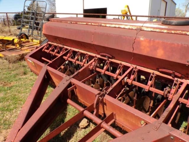 Image of International Harvester 510 equipment image 3