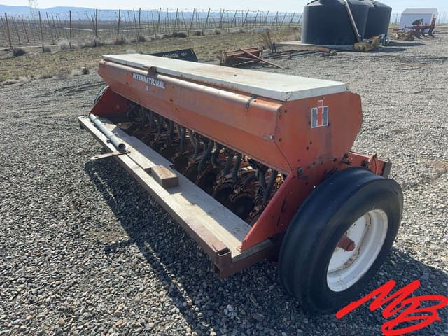 Image of International Harvester 510 equipment image 4