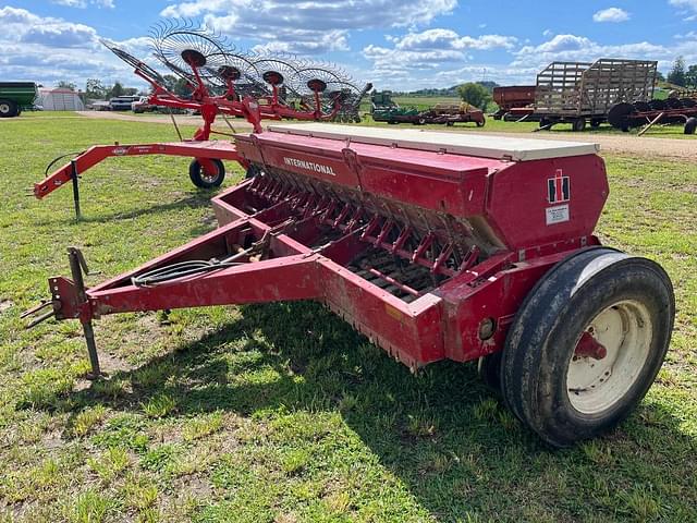 Image of International Harvester 510 equipment image 1