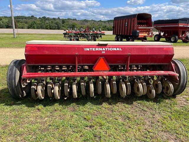 Image of International Harvester 510 equipment image 4