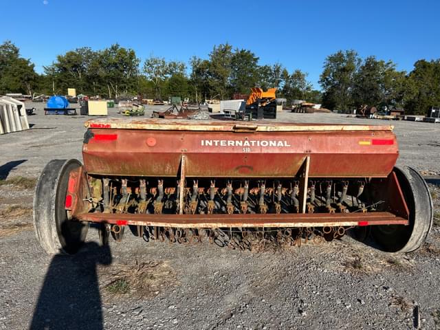 Image of International Harvester 510 equipment image 3