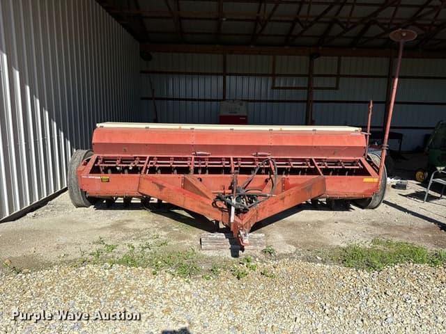 Image of International Harvester 510 equipment image 1
