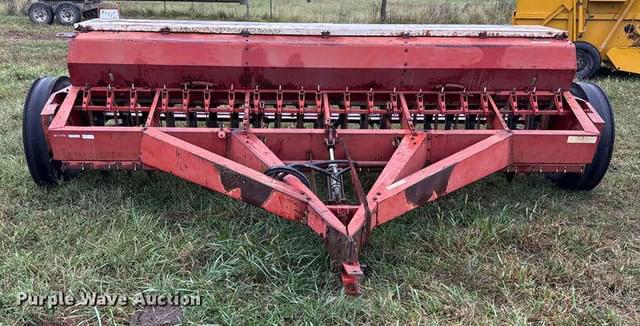 Image of International Harvester 510 equipment image 1